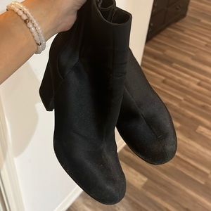 Marc Fisher booties size 8.5